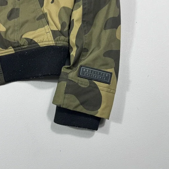 Hollister Jacket Camo Green Sherpa‎ Lined Hooded Bomber Cropped Woman's Small - Picture 5 of 8